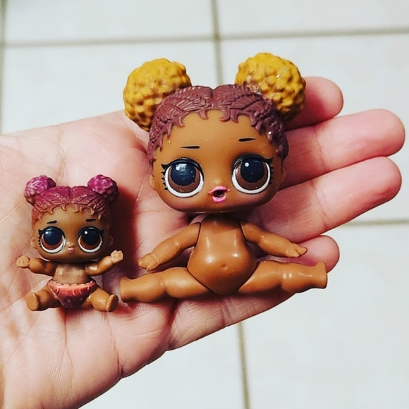 MGA LOL Surprise Dolls Series 1 Court Champ & Lil Sis Lil Court Champ - Picture 1 of 3